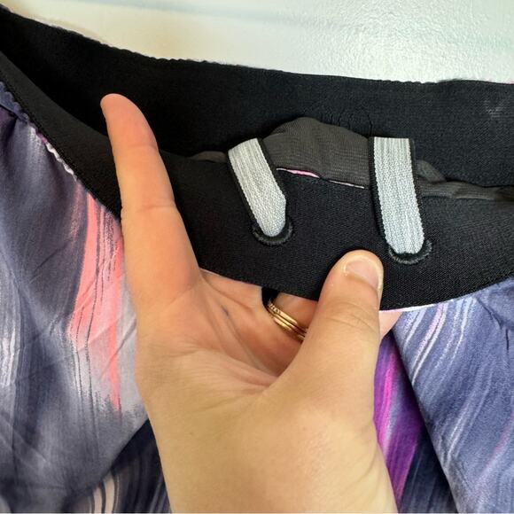 Lululemon Run: Roll Down Running Drawstring Short Mirage Deep Indigo Size 6 - Picture 4 of 6